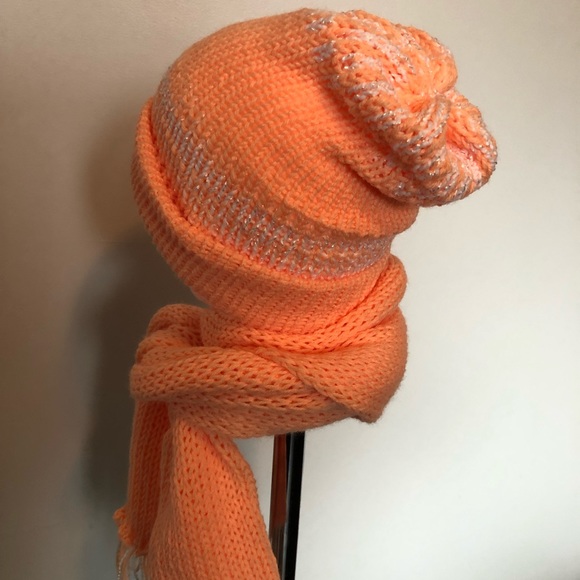 Knitted hats and scarf set. Handmade. - Picture 3 of 8